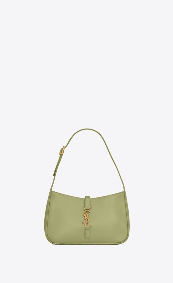 Yves Saint Laurent- LE 5 Ã€ 7 HOBO BAG IN SMOOTH LEATHER Supply