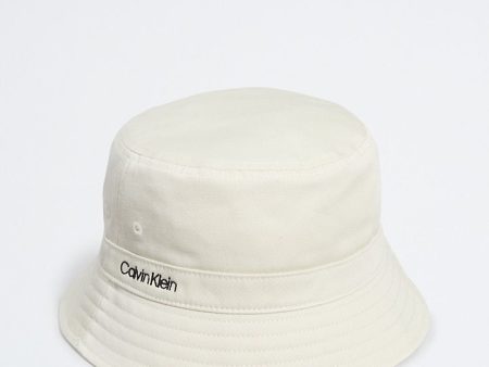 Calvin Klein- Standard Logo Cotton Twill Bucket Hat - Bone White Hot on Sale