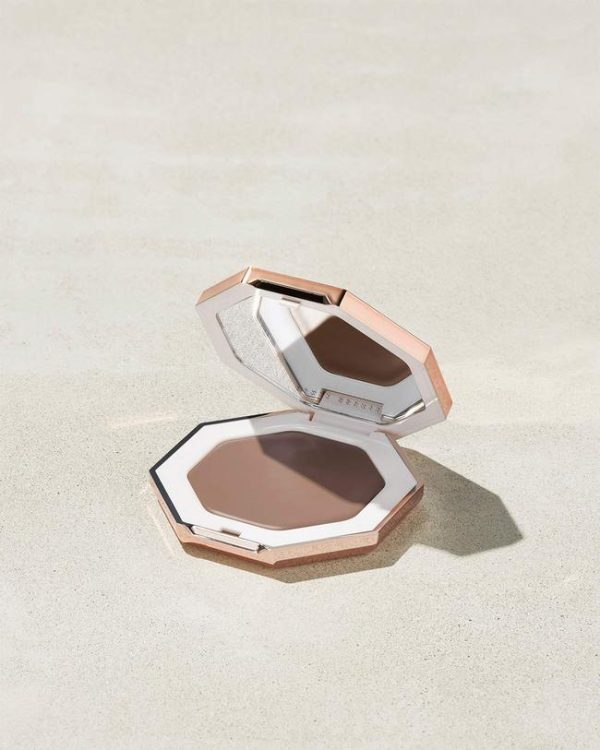 Fenty Beauty- Cheeks Out Freestyle Cream Bronzer (Amber) For Sale