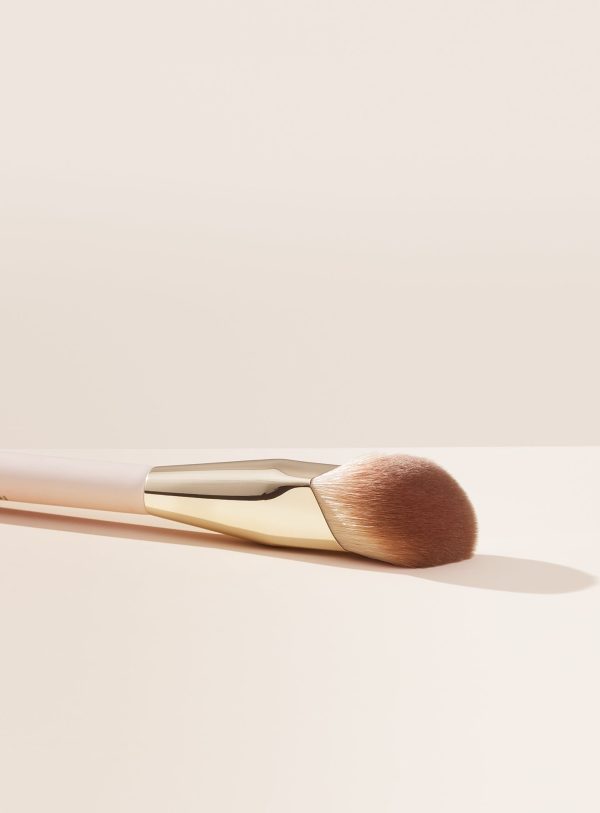 Rare Beauty- Liquid Touch Foundation Brush Online