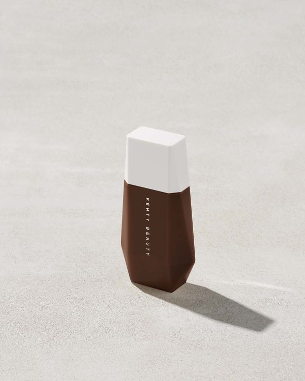 Fenty Beauty- EAZE DROP BLURRING SKIN TINT (24 deep with warm bronze undertones) Supply