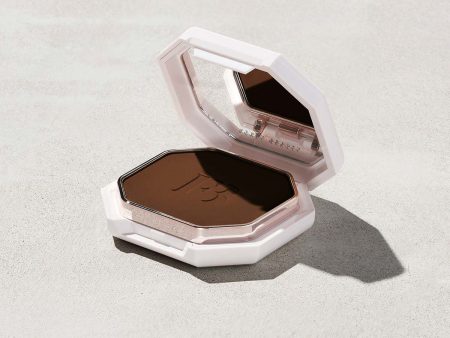 Fenty Beauty- PRO FILT R SOFT MATTE POWDER FOUNDATION (480 deep with warm golden undertones) on Sale