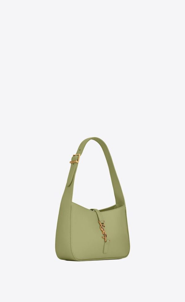 Yves Saint Laurent- LE 5 Ã€ 7 HOBO BAG IN SMOOTH LEATHER Supply