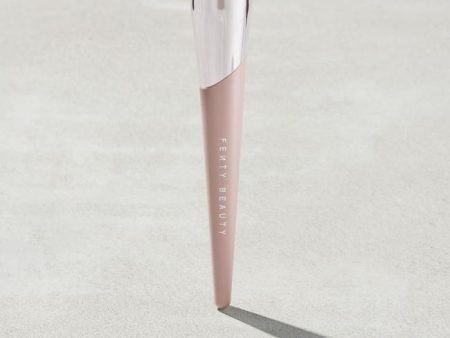 Fenty Beauty- Kabuki Buff Foundation Brush 115 Online Sale